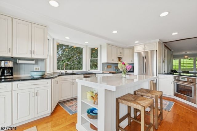 23 Spring Hill Rd, Franklin Twp., NJ 08801