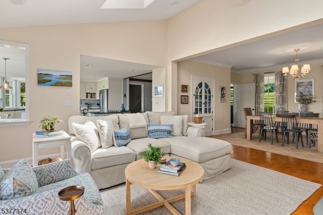 23 Spring Hill Rd, Franklin Twp., NJ 08801