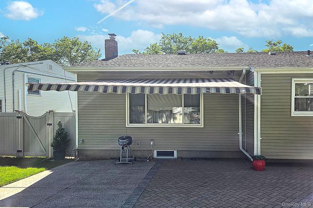 2432 Kayron Lane, North Bellmore, NY 11710