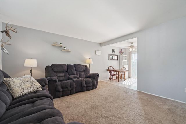 331 Scarlett Oak Lane, Perry, MI 48872