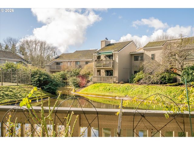 2026 LAKE ISLE Dr, Eugene, OR 97401