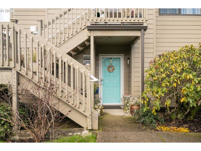 2026 LAKE ISLE Dr, Eugene, OR 97401