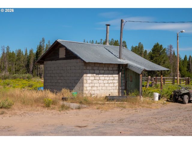 1950 SILVER LAKE Rd, Chiloquin, OR 97624