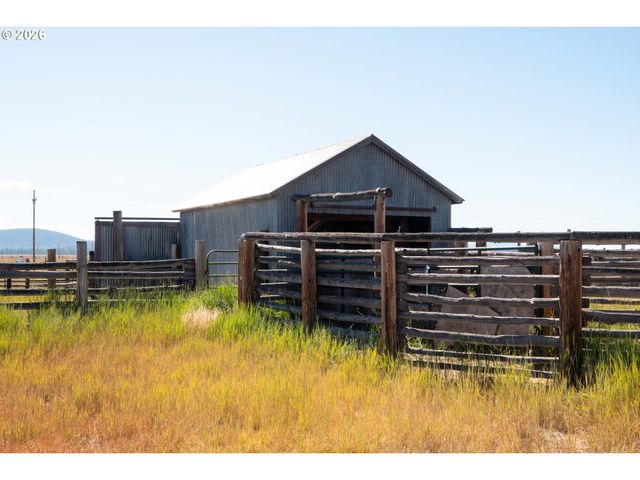 1950 SILVER LAKE Rd, Chiloquin, OR 97624