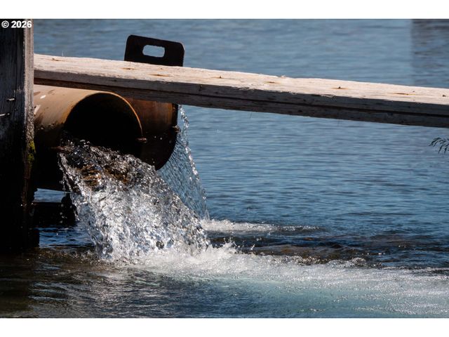 1950 SILVER LAKE Rd, Chiloquin, OR 97624