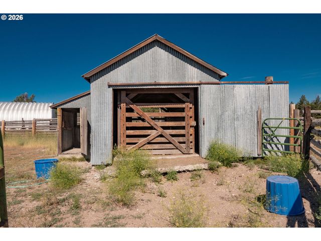 1950 SILVER LAKE Rd, Chiloquin, OR 97624