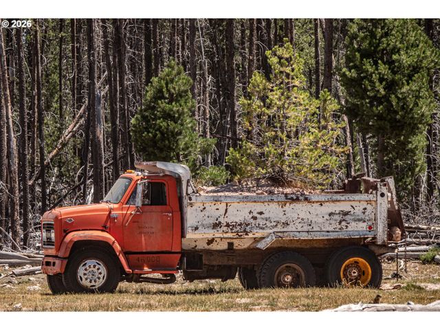1950 SILVER LAKE Rd, Chiloquin, OR 97624