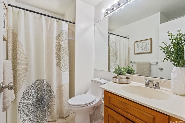 94-100 Huki Place 201, Waipahu, HI 96797