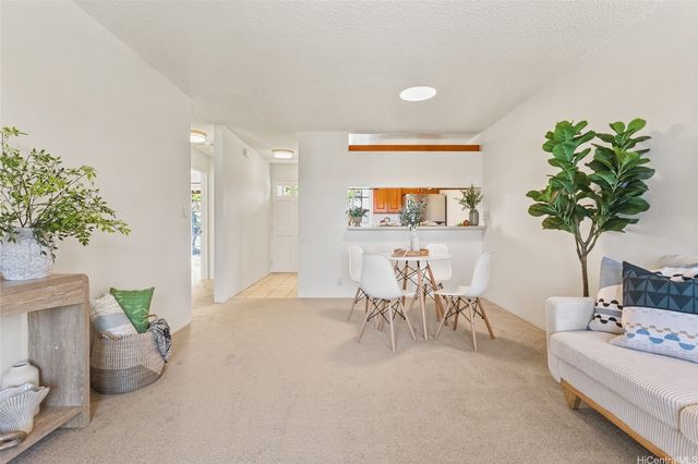 94-100 Huki Place 201, Waipahu, HI 96797