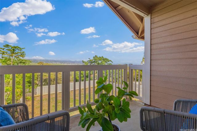 94-100 Huki Place 201, Waipahu, HI 96797