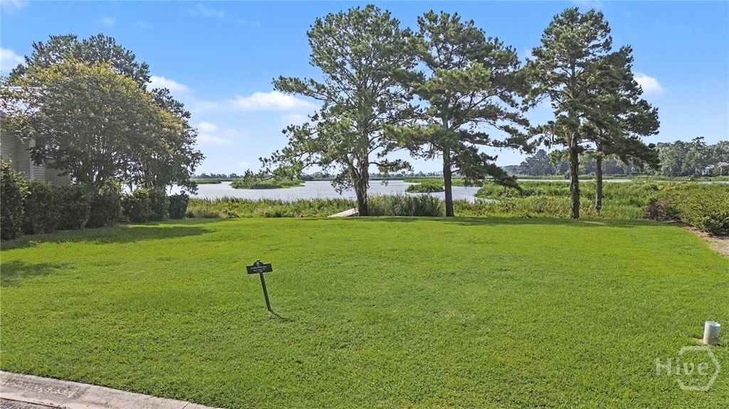 Image 2 of property listing at 182 Captains Walk, Richmond Hill, GA 31324