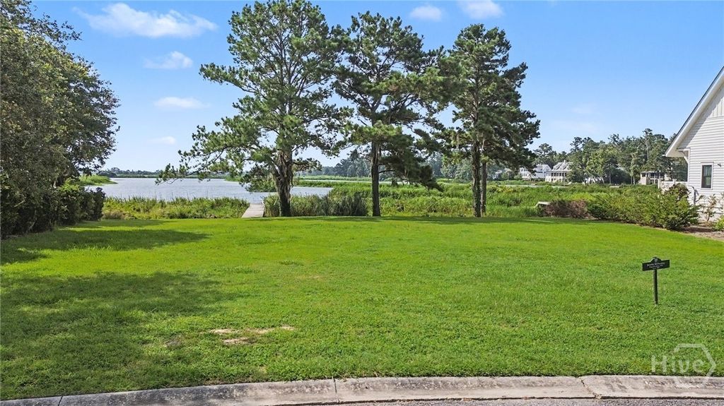 Image 3 of property listing at 182 Captains Walk, Richmond Hill, GA 31324