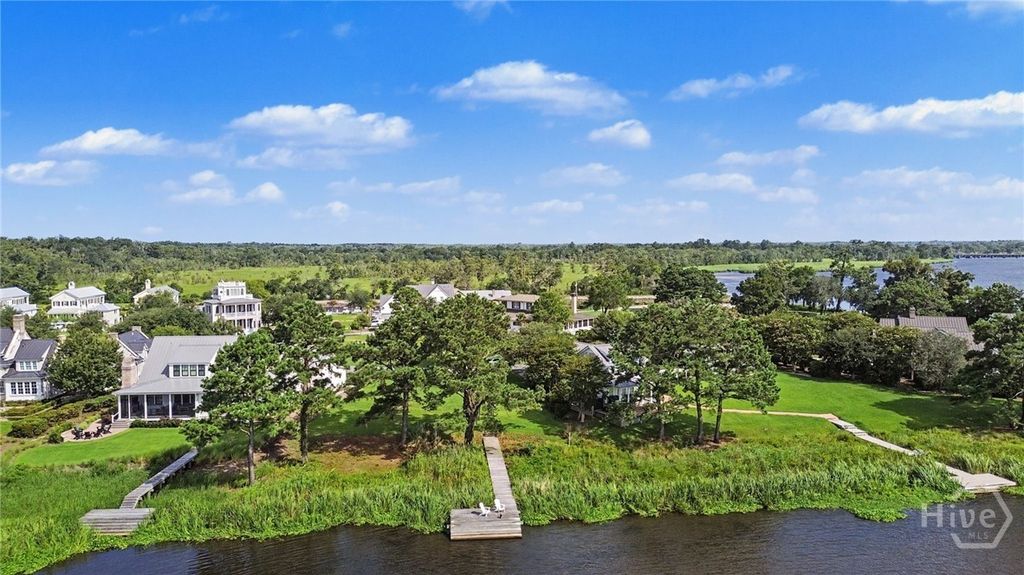Image 6 of property listing at 182 Captains Walk, Richmond Hill, GA 31324