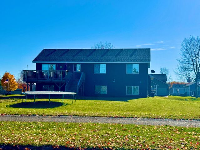 522 Elm Street NE, Lonsdale, MN 55046