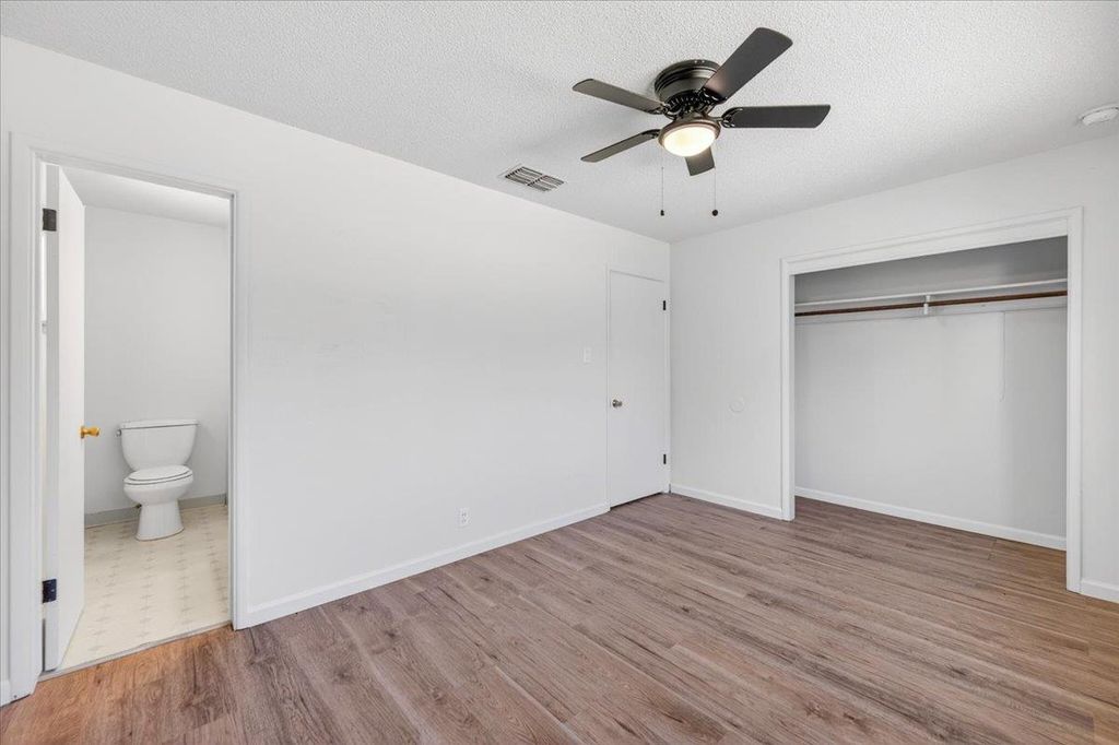 Image 17 of property listing at 1604 S Sierra Vista Avenue, Fresno, CA 93702