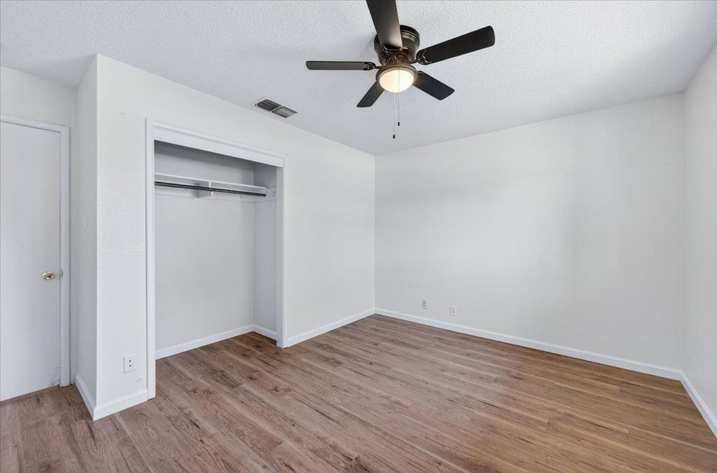 Image 24 of property listing at 1604 S Sierra Vista Avenue, Fresno, CA 93702