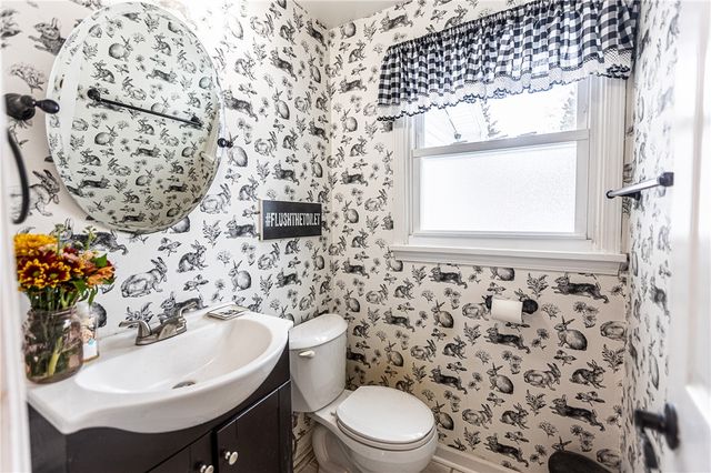 1441 Chigwell Ln N, Webster, NY 14580