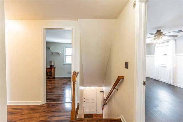 1441 Chigwell Ln N, Webster, NY 14580