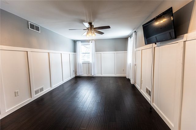 1441 Chigwell Ln N, Webster, NY 14580