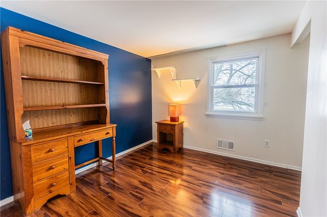 1441 Chigwell Ln N, Webster, NY 14580