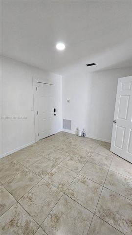 117 NW 11th Ave, Dania Beach, FL 33004