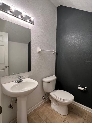 8210 DOWN ROYAL ROAD, Tampa, FL 33610
