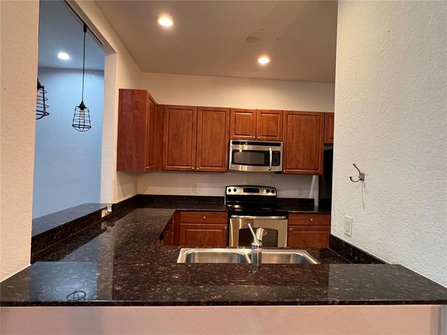 8210 DOWN ROYAL ROAD, Tampa, FL 33610
