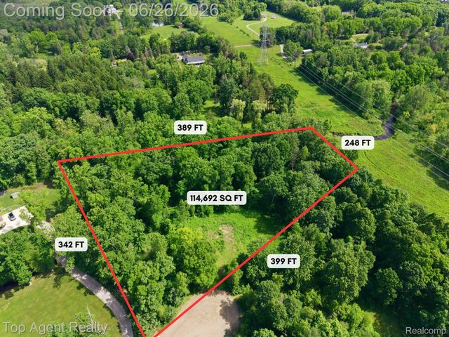 657 DONNA MAE, Addison Township, MI 48367