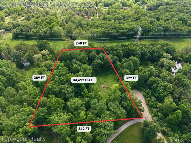 657 DONNA MAE, Addison Township, MI 48367
