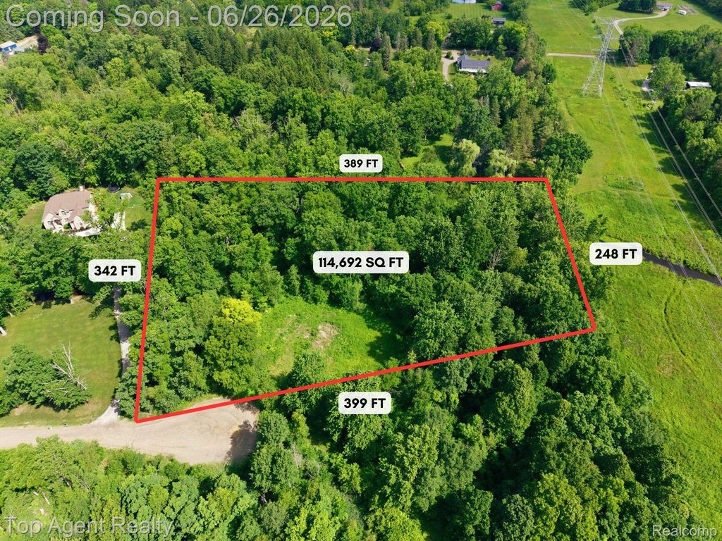 657 DONNA MAE, Addison Township, MI 48367