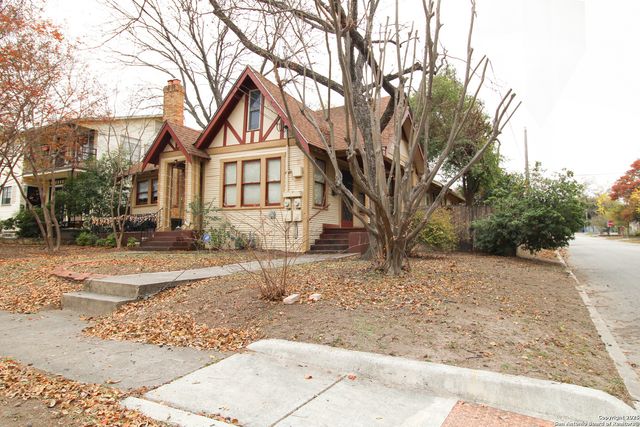 438 W Rosewood, San Antonio, TX 78212