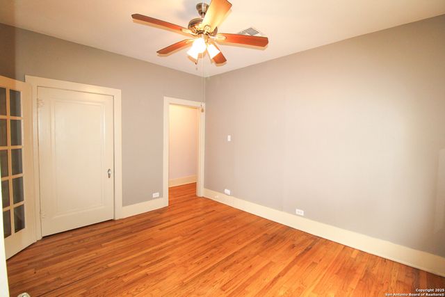 438 W Rosewood, San Antonio, TX 78212