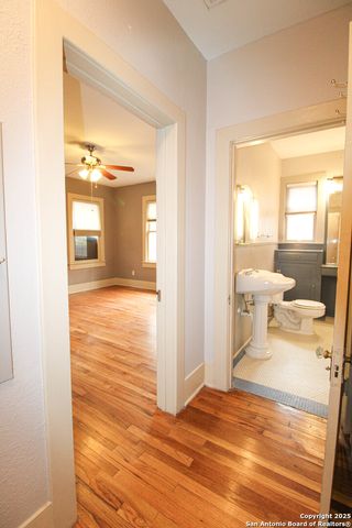 438 W Rosewood, San Antonio, TX 78212