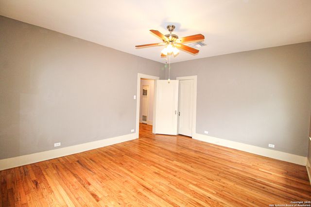 438 W Rosewood, San Antonio, TX 78212