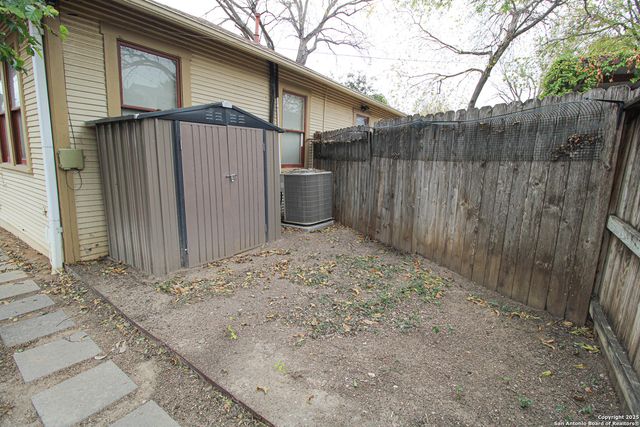 438 W Rosewood, San Antonio, TX 78212