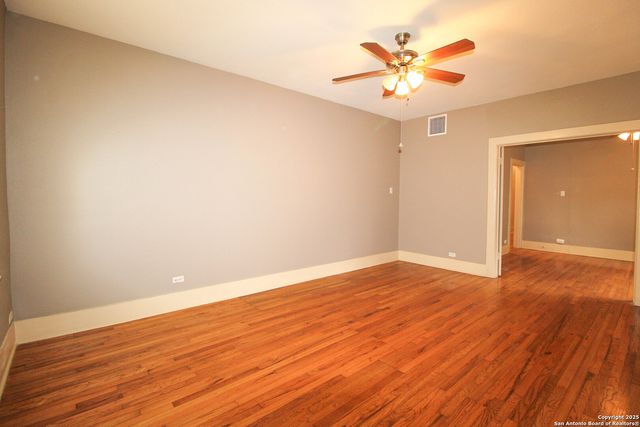 438 W Rosewood, San Antonio, TX 78212