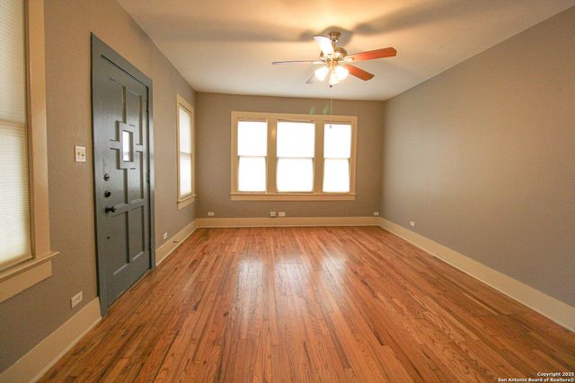 438 W Rosewood, San Antonio, TX 78212