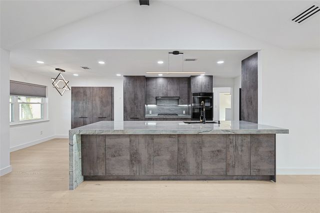 12417 Quincy Lane, Dallas, TX 75230