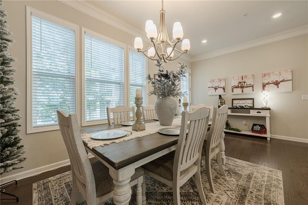 Image 20 of property listing at 719 Topsail Lane, Alpharetta, GA 30005