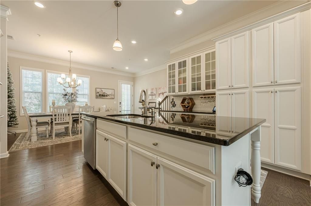 Image 22 of property listing at 719 Topsail Lane, Alpharetta, GA 30005