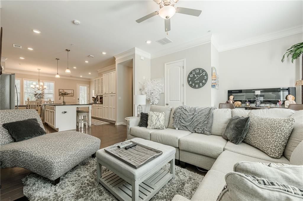 Image 27 of property listing at 719 Topsail Lane, Alpharetta, GA 30005