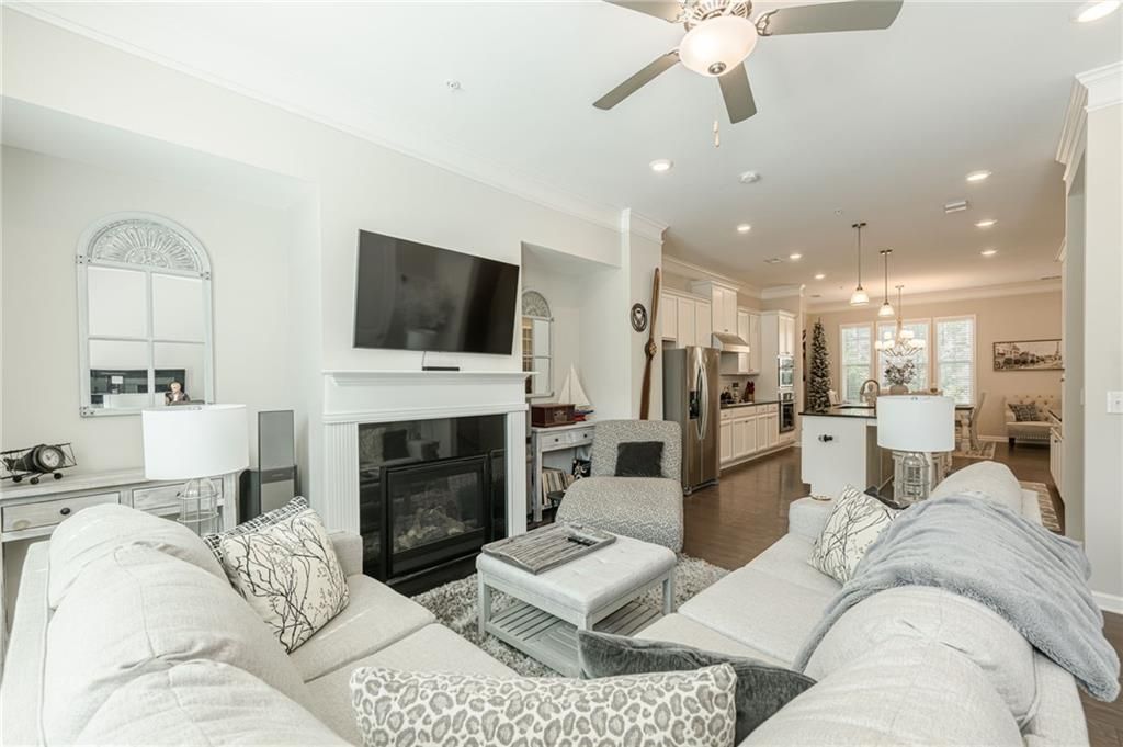 Image 28 of property listing at 719 Topsail Lane, Alpharetta, GA 30005