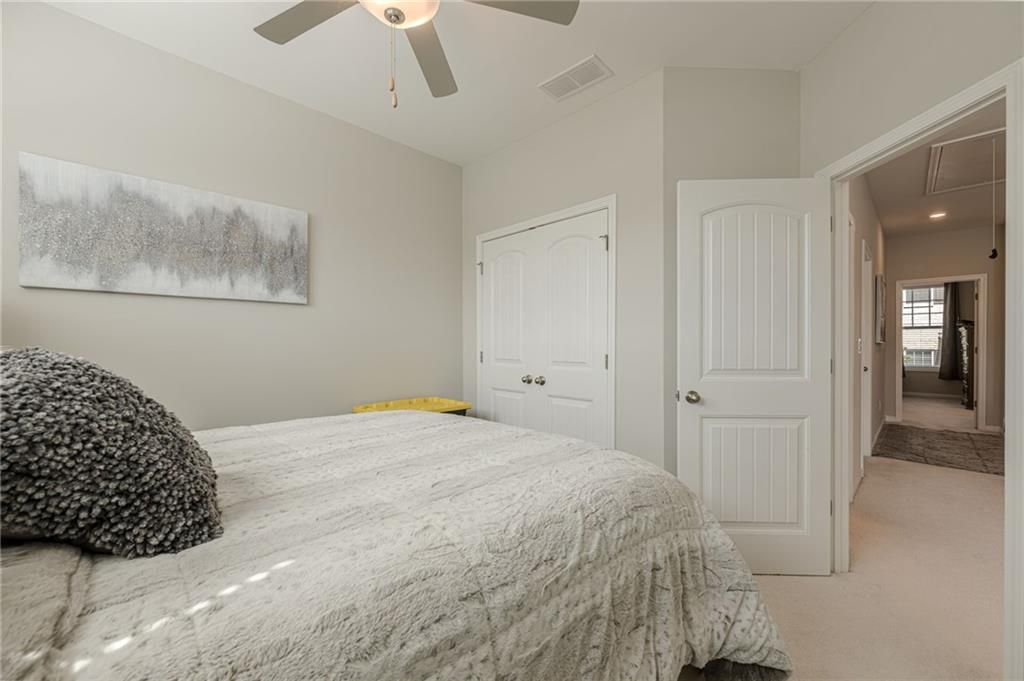 Image 36 of property listing at 719 Topsail Lane, Alpharetta, GA 30005