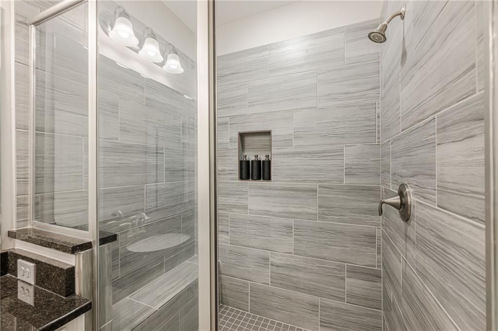 Image 42 of property listing at 719 Topsail Lane, Alpharetta, GA 30005