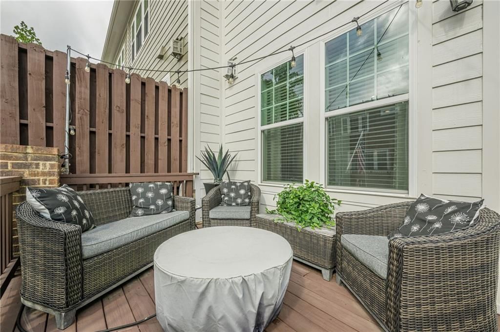 Image 6 of property listing at 719 Topsail Lane, Alpharetta, GA 30005