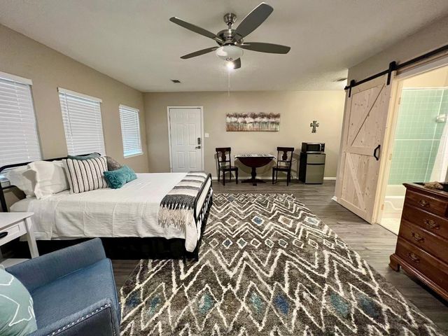 4406 Benning Drive, Houston, TX 77035