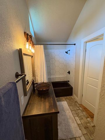 4406 Benning Drive, Houston, TX 77035