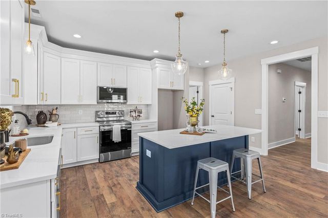 3439 Transou Road, Pfafftown, NC 27040