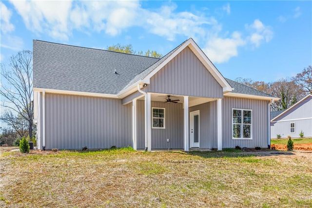 3439 Transou Road, Pfafftown, NC 27040