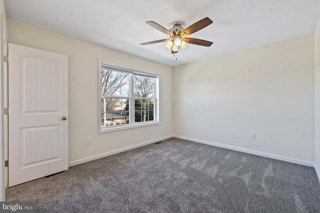 768 RISING SUN LN, Chambersburg, PA 17201